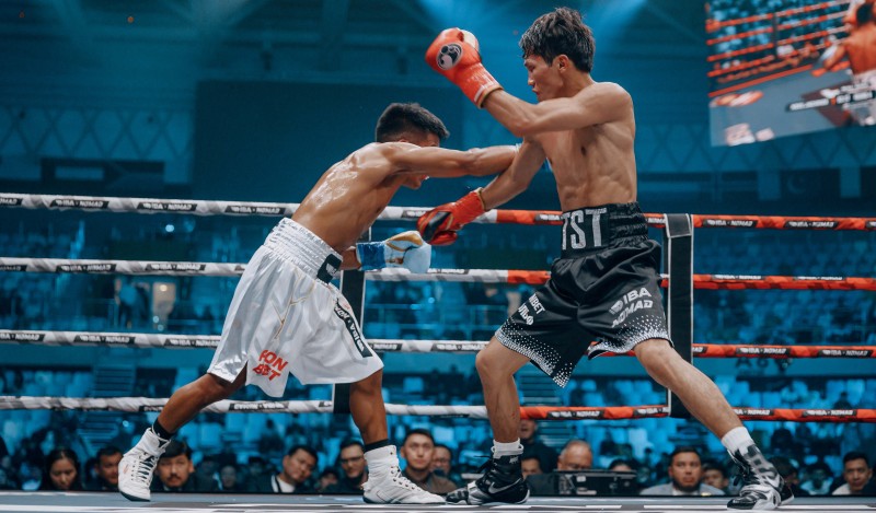 Tashkenbay shines on pro debut as Astana hosts thrilling International Boxing Day fight night