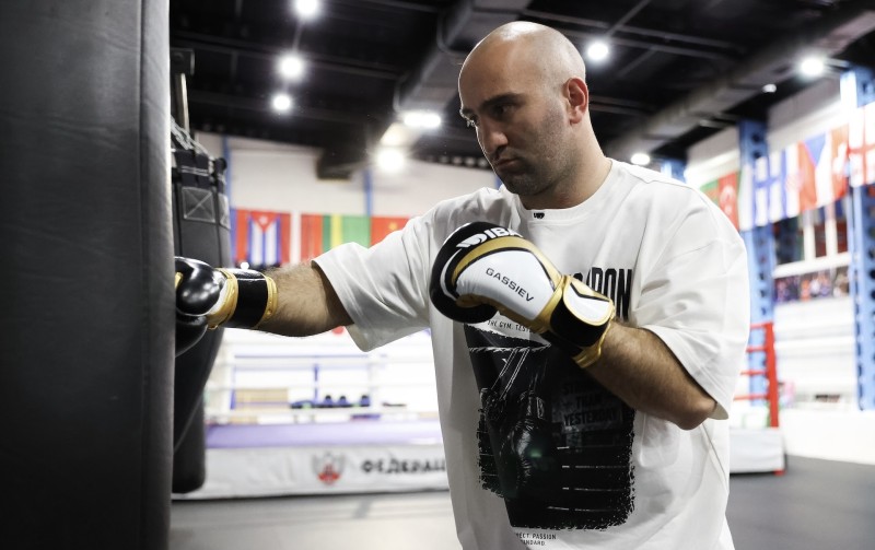 IBA clothing brand becomes apparel supplier for WBA Heavyweight Champion Murat Gassiev