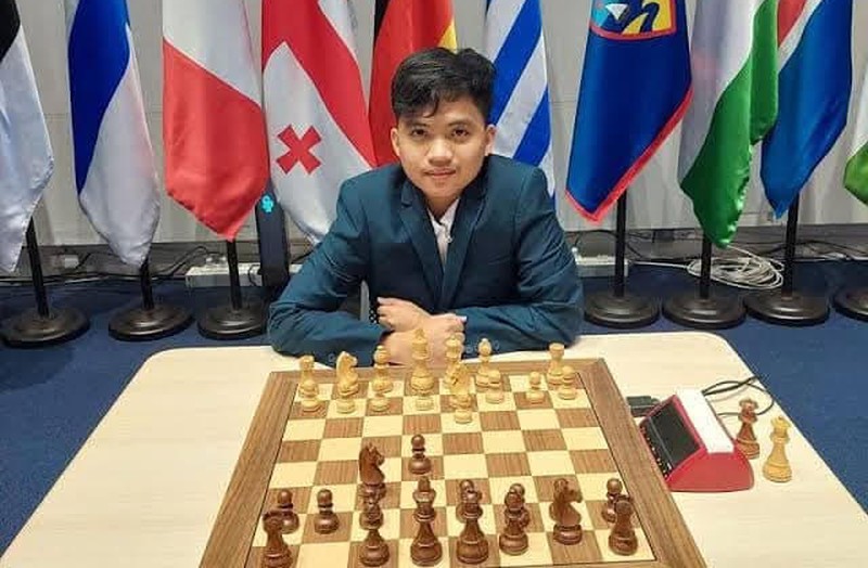 A tough battle for the PH chess team