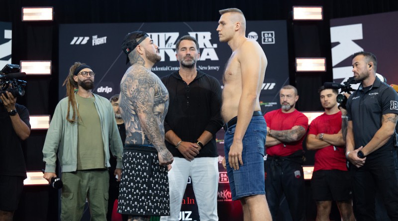 Weighin from New Jersery: Andy Ruiz - 254.3 lbs., Damian Knyba - 255.5 lbs.