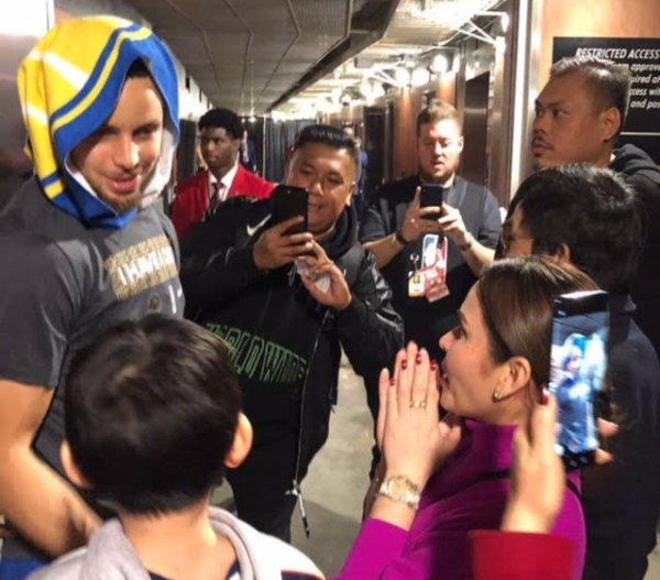 Here's What Jinkee Pacquiao Wore To Manny's Fight Against Adrien
