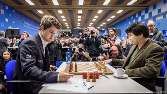 Carlsen-Aronian in Tata Steel Masters Round 1