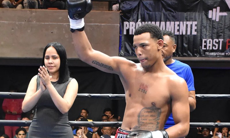 Unbeaten Dominican prospect Feudi Franco continues his rise after spectacular knockout victory against Yunior Desir